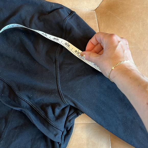 Lululemon Define Black Zip Up Jacket - Sz 12 - Picture 9 of 10